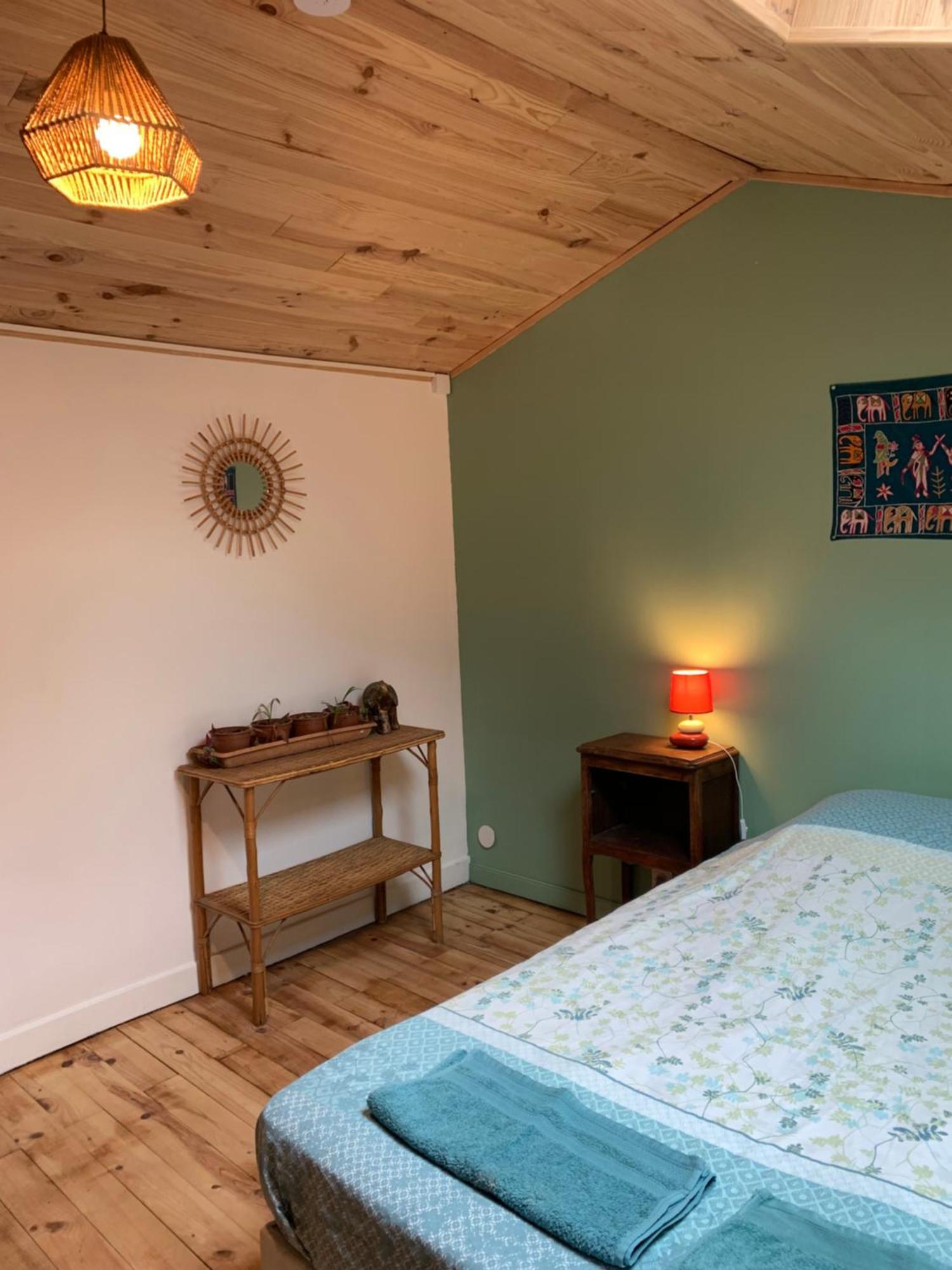 Les Favouilles - Gite & Chambres D Hotes Dauphin Esterno foto